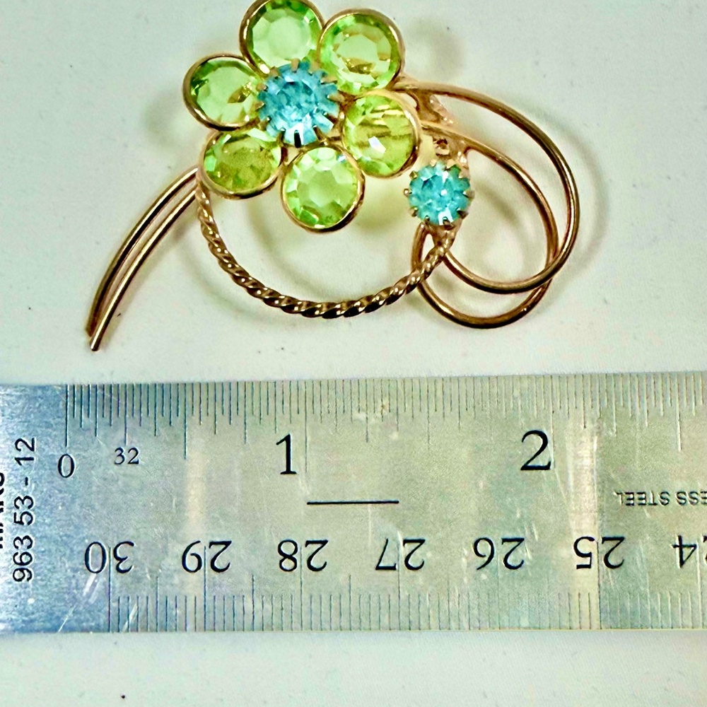 Vintage Flower Brooch with Aqua Blue and  Citrine green Rhinestones - Picture 3 of 3